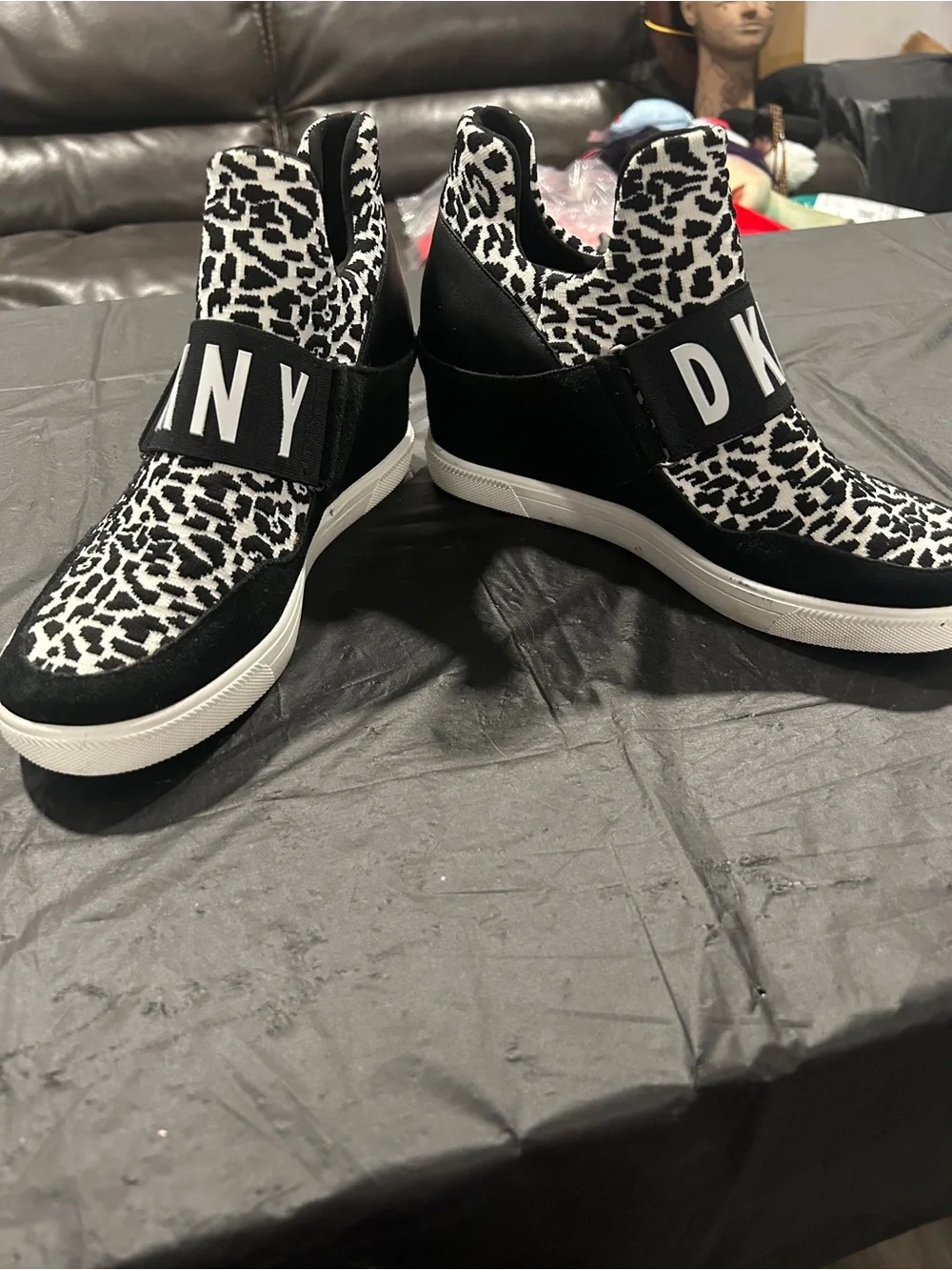 DKNY womens Black & White Leopard Knit Slip-On Sneakers with Logo Strap